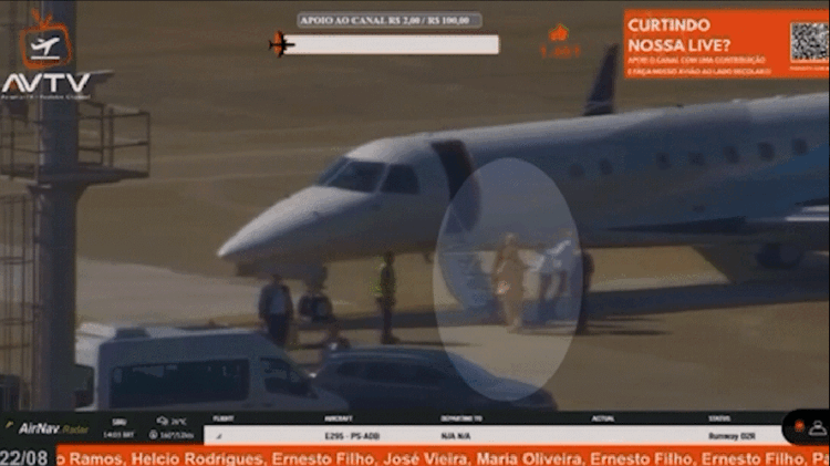 video mostra supostamente alexandre de moraes e a esposa desembarcando de aeronave de Vorcaro