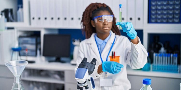 Prêmio Mulheres e Ciência encerra inscrições nesta quinta-feira