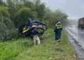 viatura da PRF capota na BR-324