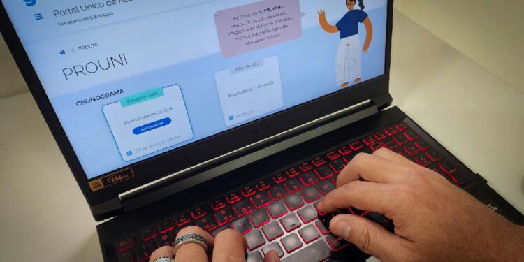 Prouni libera consulta aos selecionados na lista de espera do segundo semestre