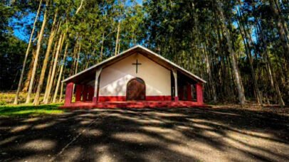 Ratinho mantém capela em fazenda no Paraná como símbolo de fé e história familiar