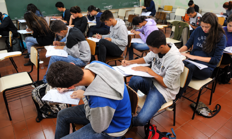alunos numa sala de aula