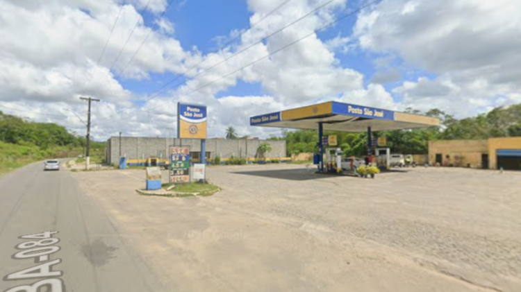 Posto de combustível na subestação, bairro do bonfim em Santo Amaro
