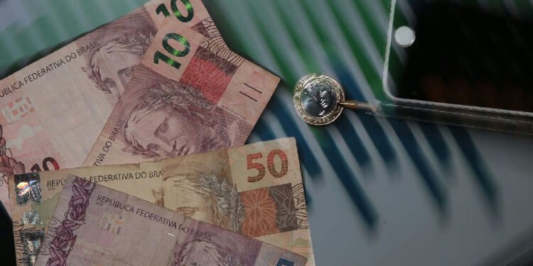 Selic cai para 13,75% ao ano com foco em desaceleração econômica 1 Selic cai para 13,75% ao ano com foco em desaceleração econômica