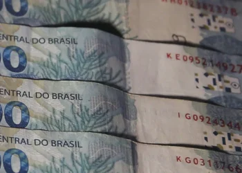 Selic em 13,75%: entidades criticam lentidão no corte de juros