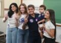 acm neto vota em salvador, ao lado da família