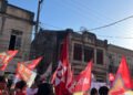 manifestantes nas ruas de Cachoeira em ato pró-Lula