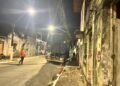 caminhão danifica poste em Santo Amaro