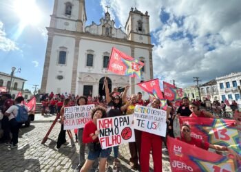 Estudantes do IFBA, UFRB e UNILAB fazem caminhada pró-Lula em Santo Amaro 4 Manifestação pró-lula em Santo Amaro, Bahia