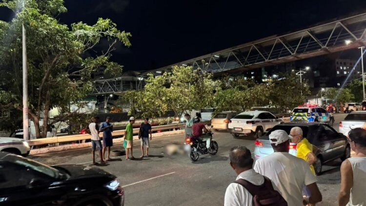Mulher sofre fratura exposta após ser atropelada na Caixa d’Água, em Salvador 1 mulher é atropelada em Salvador