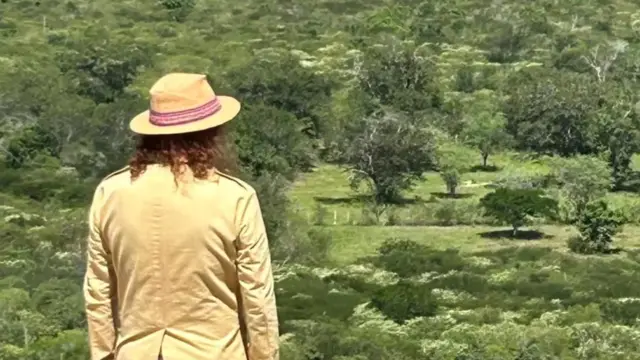 Alceu Valença revela segredo curioso sobre sua casa e banheiro ao ar livre