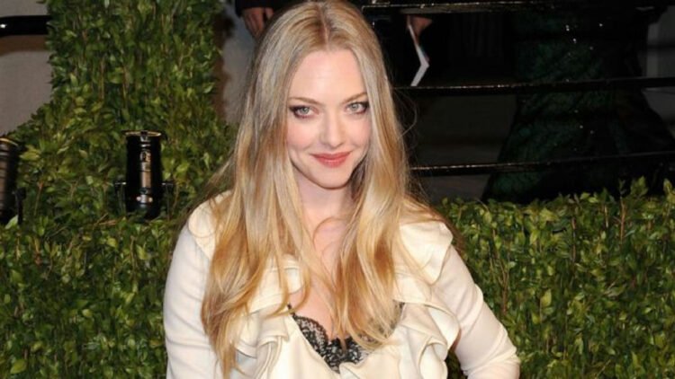 Amanda Seyfried diz que só se sentiu estrela de cinema após sucesso de a Empregada em 2025
