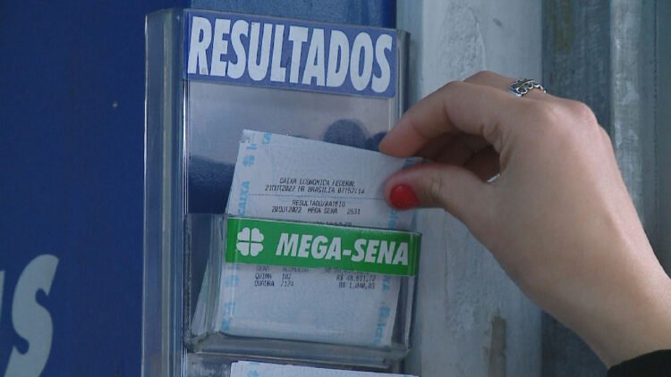 Apostas do Paraná faturam prêmios na Mega-sena com cinco acertos 1 Apostas do Paraná faturam prêmios na Mega-sena com cinco acertos