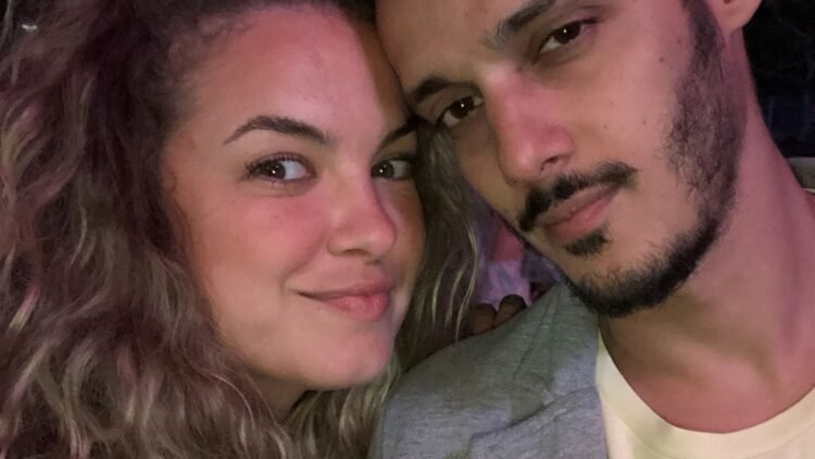 Ator Leandro Soares emociona web com despedida a Lua Blanco