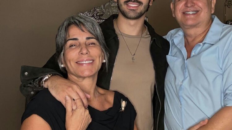 Bento Morais, filho de Glória Pires, celebra 22 anos com perfil discreto 1 Bento Morais, filho de Glória Pires, celebra 22 anos com perfil discreto