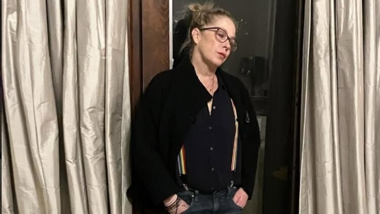 Christina Applegate revela diagnóstico errado de esclerose múltipla após cinco anos 1 Christina Applegate revela diagnóstico errado de esclerose múltipla após cinco anos