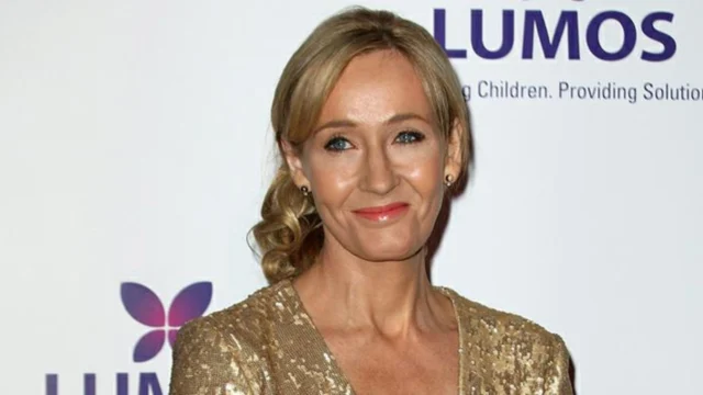 Escritora J.K. Rowling relata ter sofrido ameaças e ataques virtuais devido a debate sobre trans