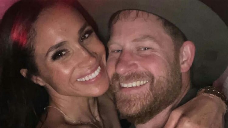 Harry e Meghan Markle celebram Natal com Doria Ragland e evitam encontro com rei Charles III
