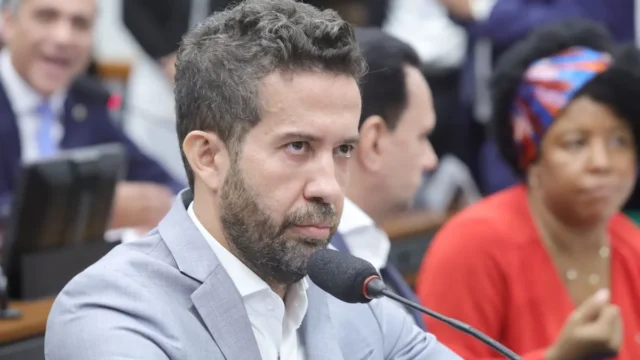 deputado André Janones