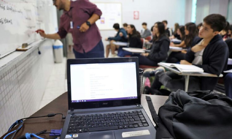 Inteligência artificial ajuda alunos a visualizarem o futuro profissional
