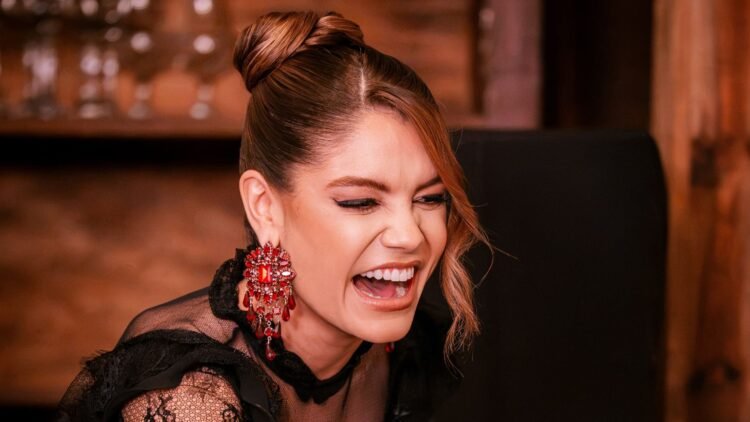 Lara Menezes expõe desafios em reality e destaca colega
