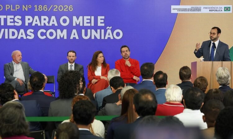 Lei sancionada por Lula traz perdão de dívidas e novo teto para o MEI