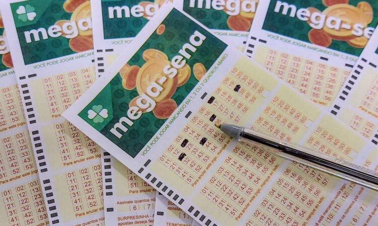 Mega-sena acumula e prêmio dispara para 200 milhões de reais