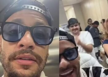 Neymar enfrenta aglomeração de fãs após votar em São Paulo neste domingo