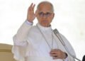 Papa Leão XIV volta ao Vaticano aos 71 anos após curar câncer no pulmão