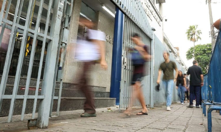 Prazo para definir língua estrangeira do Enem 2026 acaba neste domingo