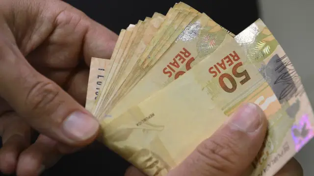 Superendividamento no Brasil sobe 75% em cinco anos, aponta Banco Central