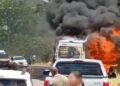 van pega fogo na entrada de Santo Amaro